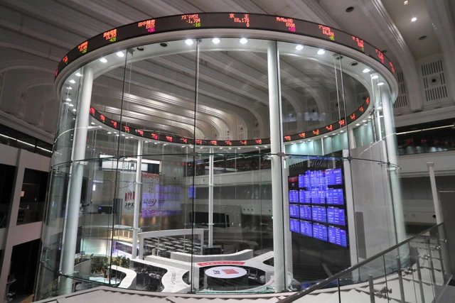 「AIブームへの警戒感」も　日経平均株価、一時1200円超下落